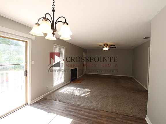5th image of 4222 Southpark Dr #203