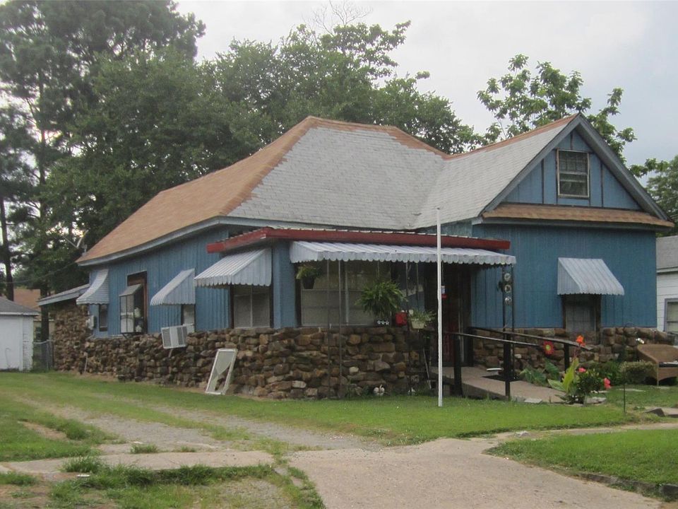 2nd image of 505 NW 2nd St