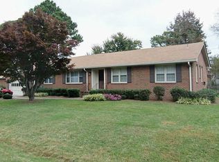 5012 Lobaugh Dr, Virginia Beach, VA 23464