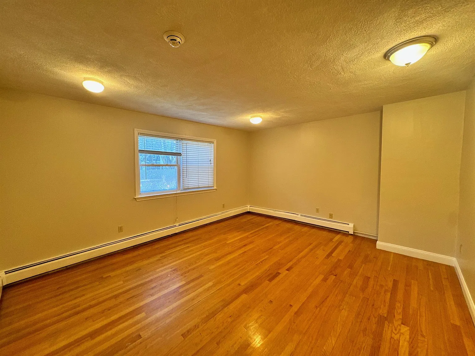 1 bed, 9999 sqft, $2,750 — Photo 2