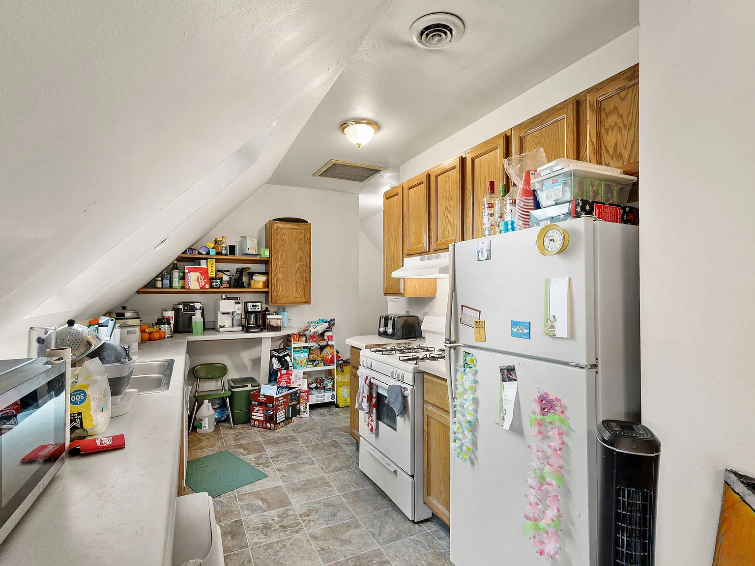 401 W Main St — Photo 4