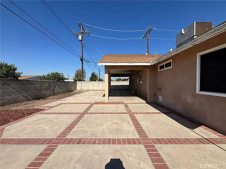 27531 Temple St — Photo 32