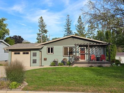 445 6th St SW, Plainview, MN, 55964