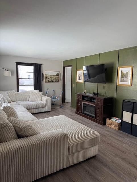 2nd image of 1515 Mole Ave