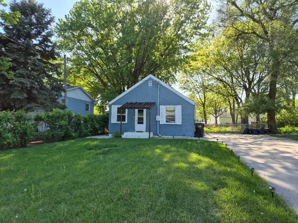 805 Spruce St, Yankton, SD 57078