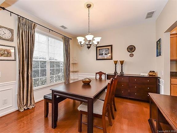 5th image of 4017 Manor House Dr