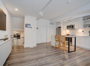 30 Ed Clark Gdns #13, Toronto, ON M6N0B5