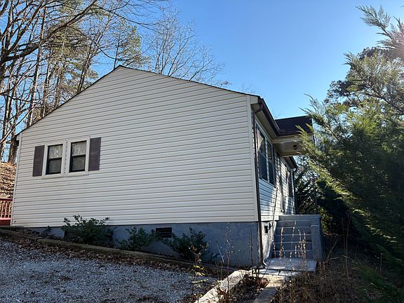 3rd image of 406 Hollywood Dr