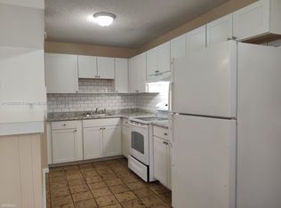 5494 Courtyard Dr, Pompano Beach, FL 33063