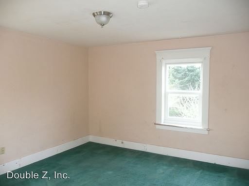 3rd image of 947A S Sheridan Ave