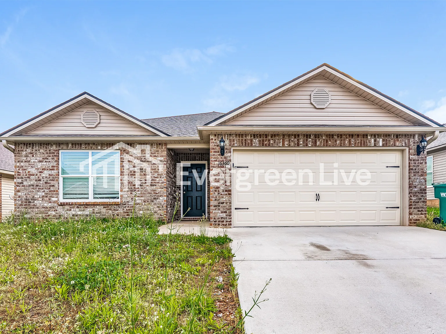 3 bed, 2.0 bath, 1355 sqft, $1,495 — Photo 1