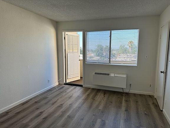 3rd image of 10323 Woodbine St #409