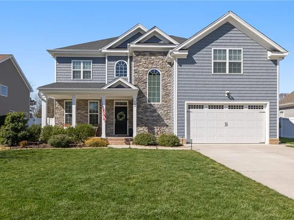 704 Jubilee Ct, Chesapeake, VA 23322