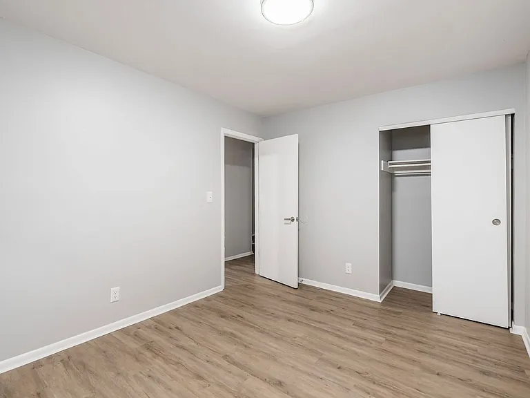 552 Riverview Dr #F — Photo 15