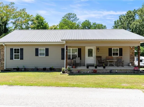 570 Baldwin Falls Rd, Baldwin, GA 30511