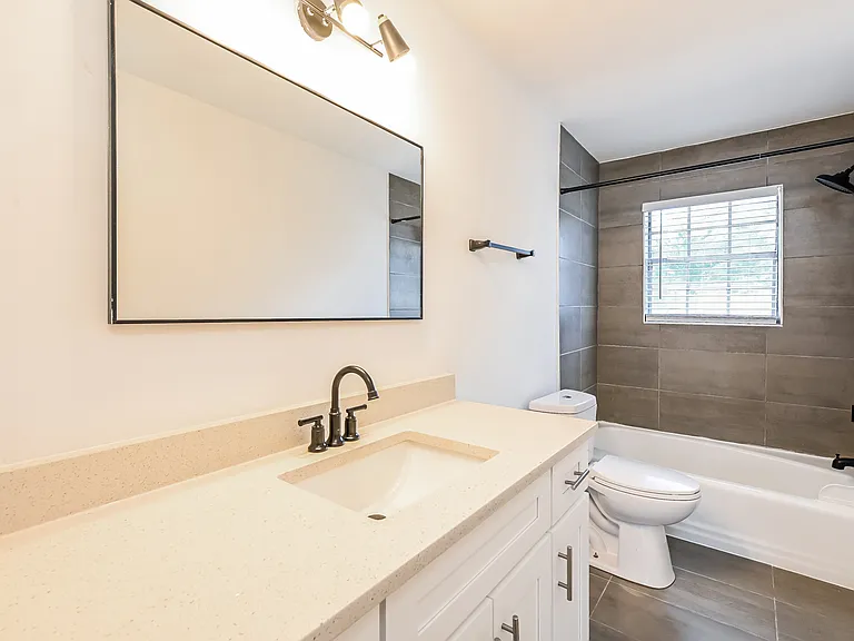White Oak Townhomes — Photo 18