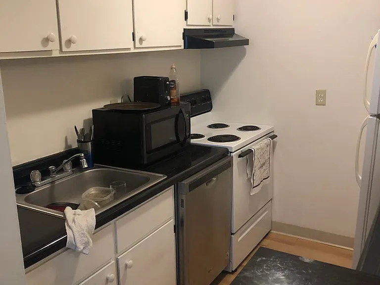 University Park Apartments near Cornell University — Photo 210