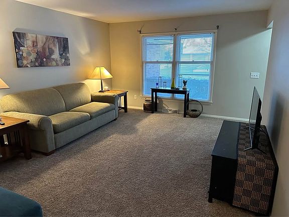 4th image of 105 Dorothy Dr