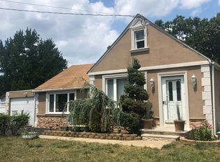 84 Appleby Ave, Old Bridge, NJ 08857