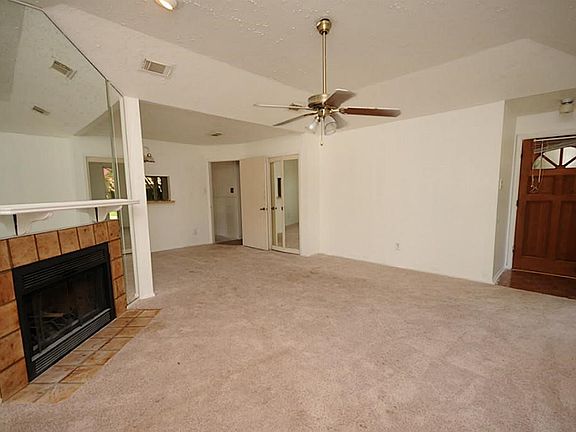 5th image of 3723 Meadow Place Dr