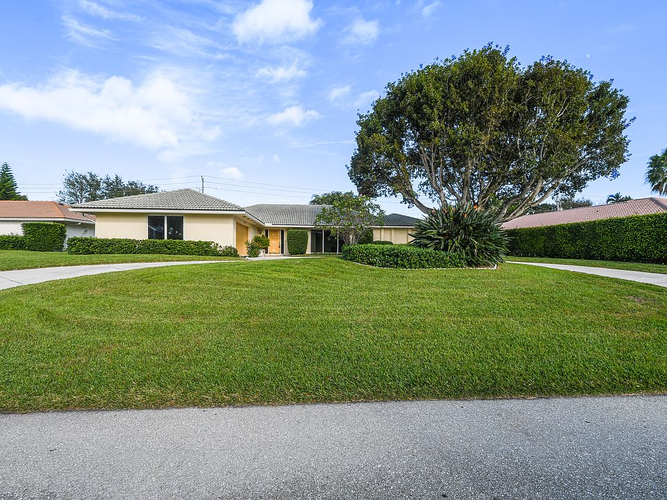 1st image of 240 River Dr