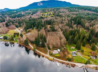 747 W Lake Samish Dr, Bellingham, WA 98229