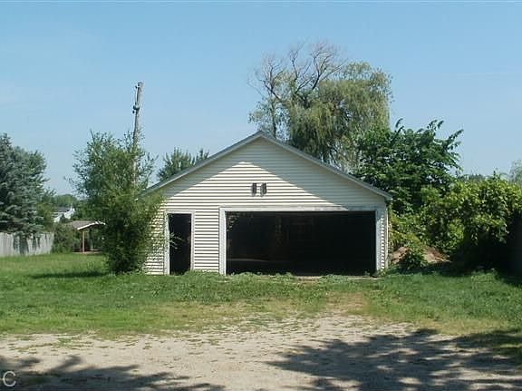 2nd image of 2249 60th St SE
