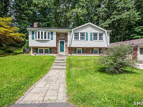 3rd image of 31 Webster Road
