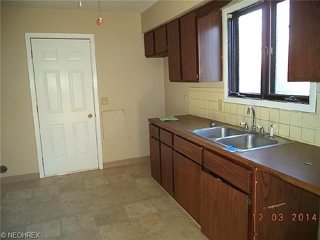 2nd image of 3447 McKinley St