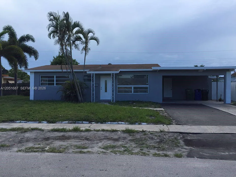 651 SW 30th Ave