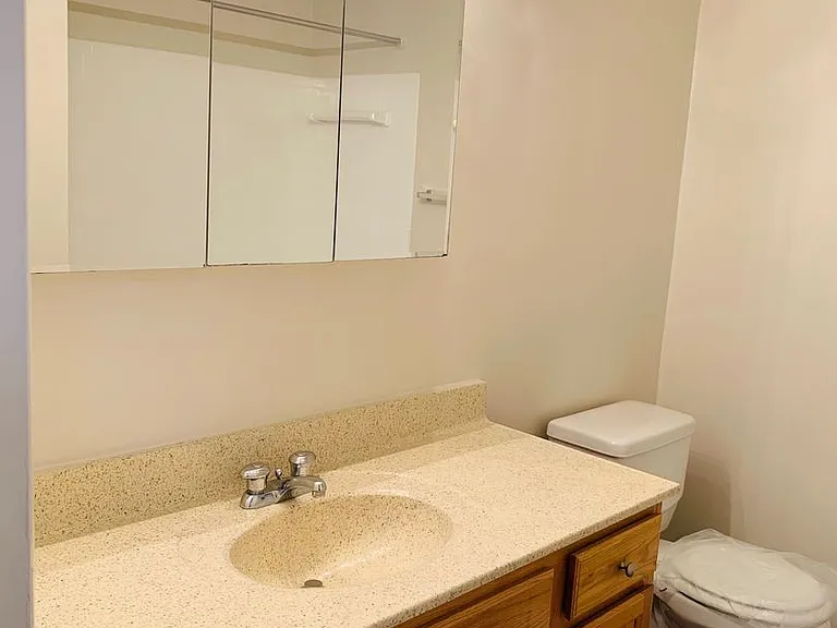 Westgate At Laurel Apartments — Photo 24