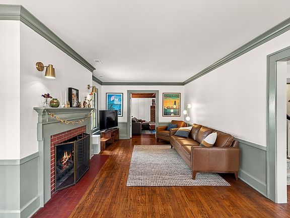 4th image of 637 42nd St