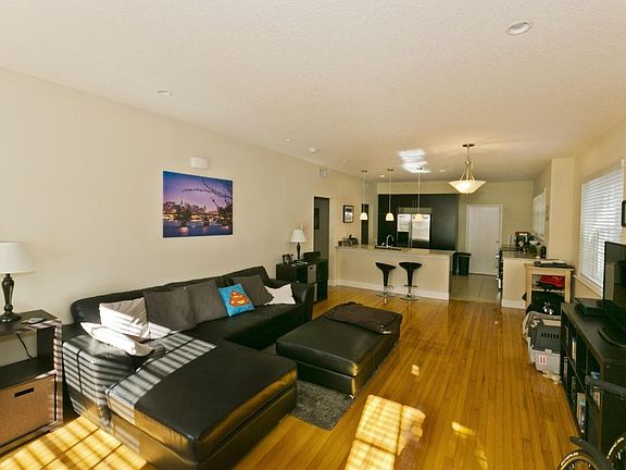 003_Living Area 1st Floor Apt