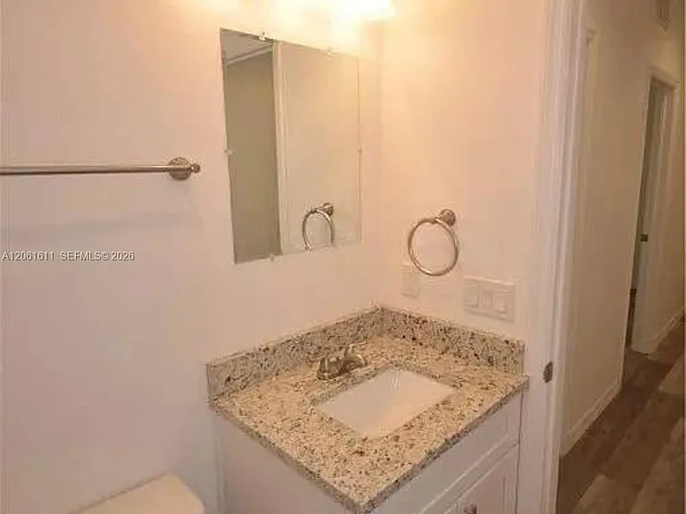 2221 Carver Ave — Photo 10