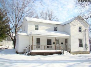 329 South St, Chardon, OH 44024