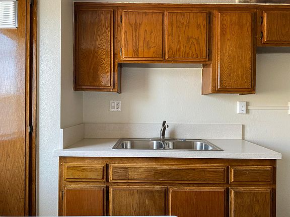 4th image of 628 N Alexandria Ave APT 10
