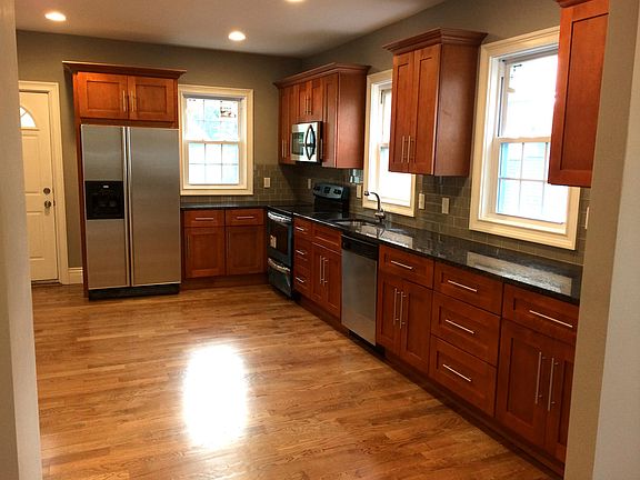 4th image of 103 Independence Ave Floor 1