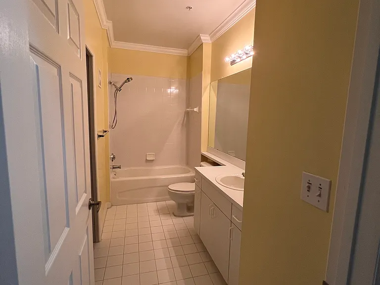 520 Florida Club Blvd #101 — Photo 22