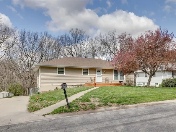 3122 N 36th Ter, Saint Joseph, MO 64506