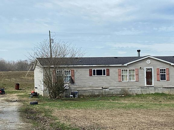 3rd image of 303 Junius Lee Rd