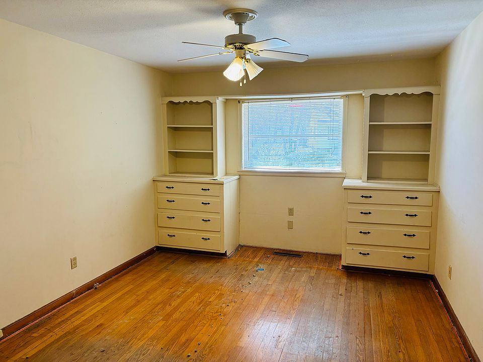 2nd image of 410 Vernon St