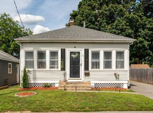 15 Mawney Ave, Warwick, RI 02889