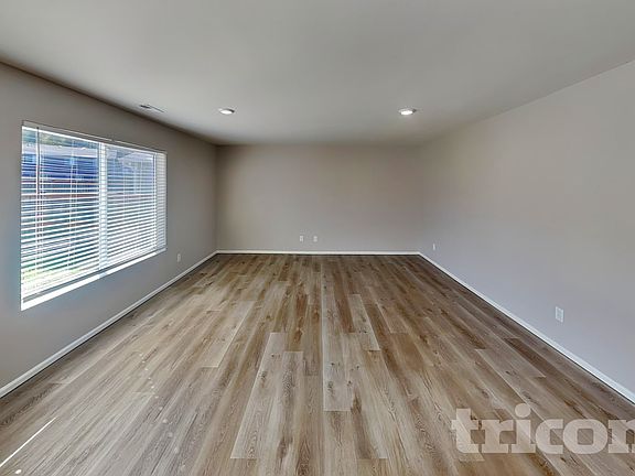 2nd image of 9232 Fairybell St SE