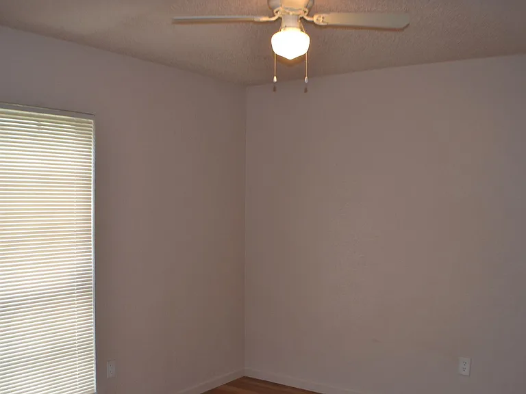 1520 Pebblewood Dr — Photo 18