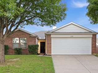 1918 Notre Dame Dr, Glenn Heights, TX 75154