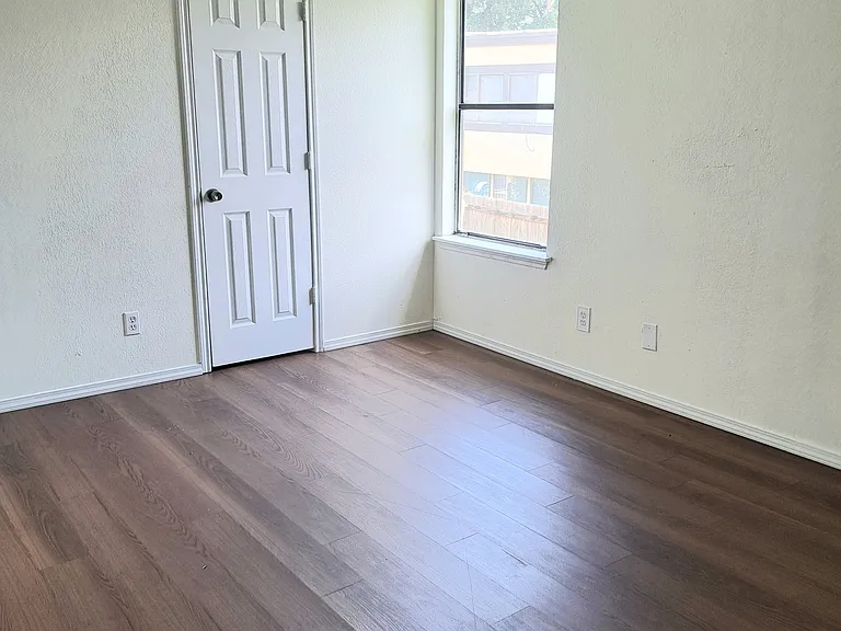 8109 Foxfire Ln #C — Photo 10