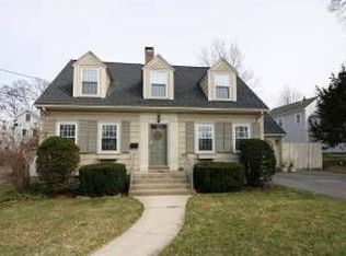 140 Waverley Ave, Newton, MA 02458