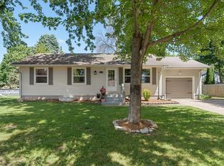 716 Winter Dr, Faribault, MN 55021