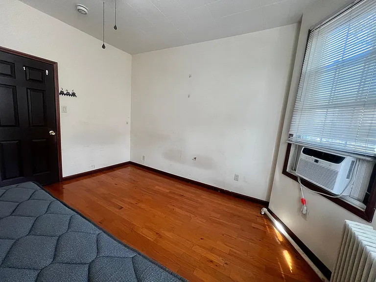 213 Beacon Ave #2 — Photo 8