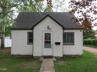 606 7th Ave S, Clear Lake, SD 57226